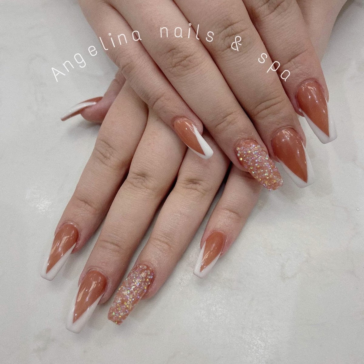 Angelina Nail & Spa, beauty salon at 3015 Lake Shore Boulevard West in Etobicoke, Toronto