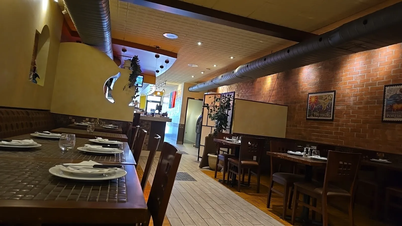 Bairrada Churrasqueira "Dundas", portuguese kitchen at 1560 Dundas Street West in Old Toronto, Toronto