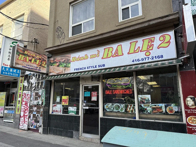 Banh Mi Ba Le, vietnamese kitchen at 538 Dundas Street West in Old Toronto, Toronto