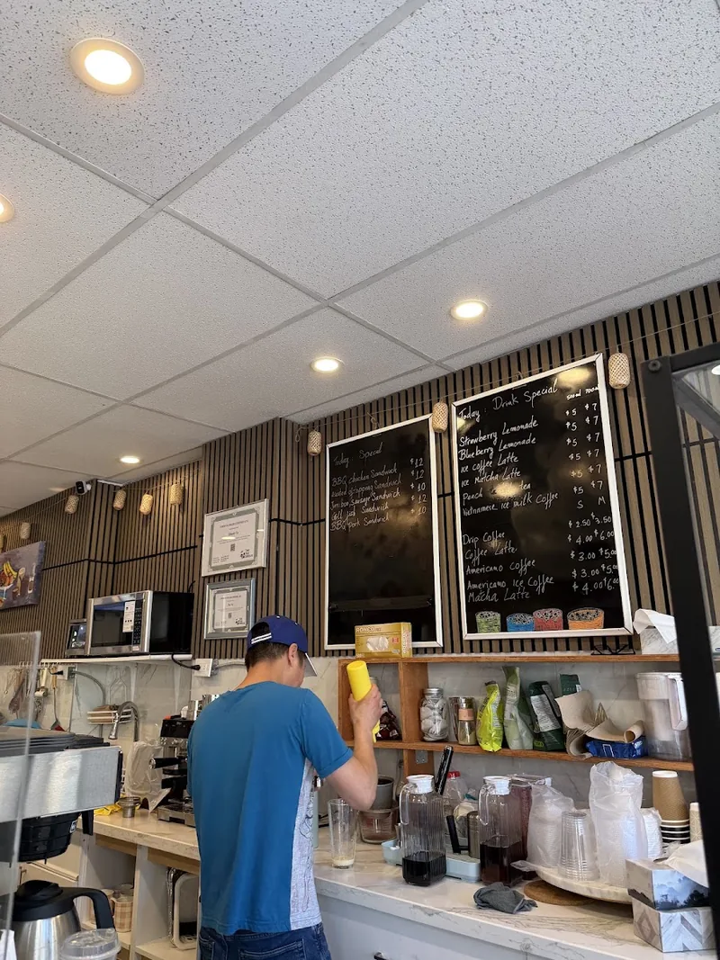 Banh Mi HP, vietnamese kitchen at 1015 Kingston Road in Old Toronto, Toronto