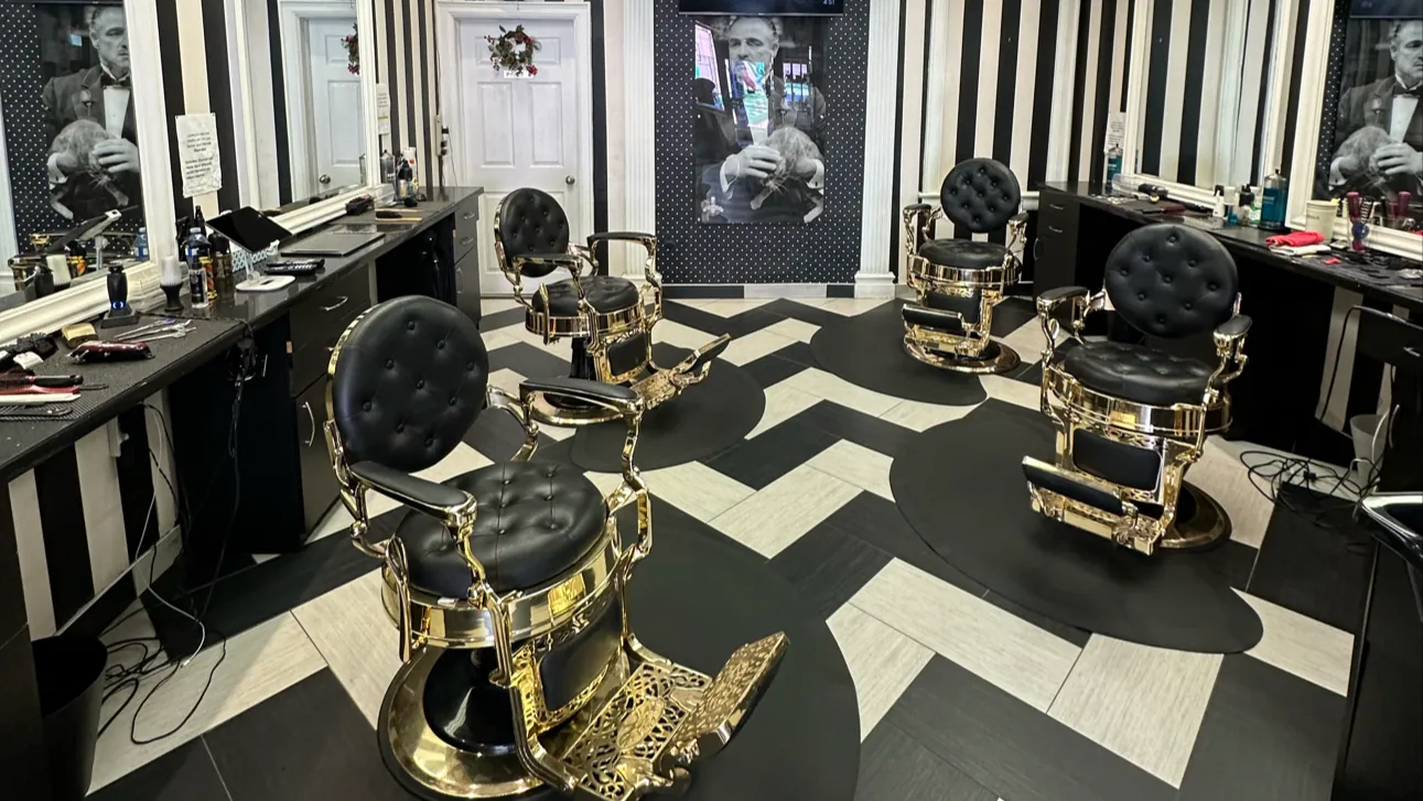 Black & White Barber, hair salon at 2231 Dundas Street West in Old Toronto, Toronto