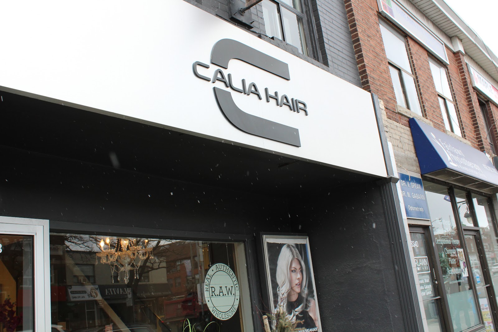 Calia Hair, beauty salon at 3338 Yonge Street in Old Toronto, Toronto