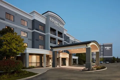 Courtyard by Marriott, hotel at 5050 Creekbank Road in Etobicoke, Toronto