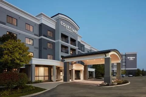 Courtyard by Marriott, hotel at 5050 Creekbank Road in Etobicoke, Toronto