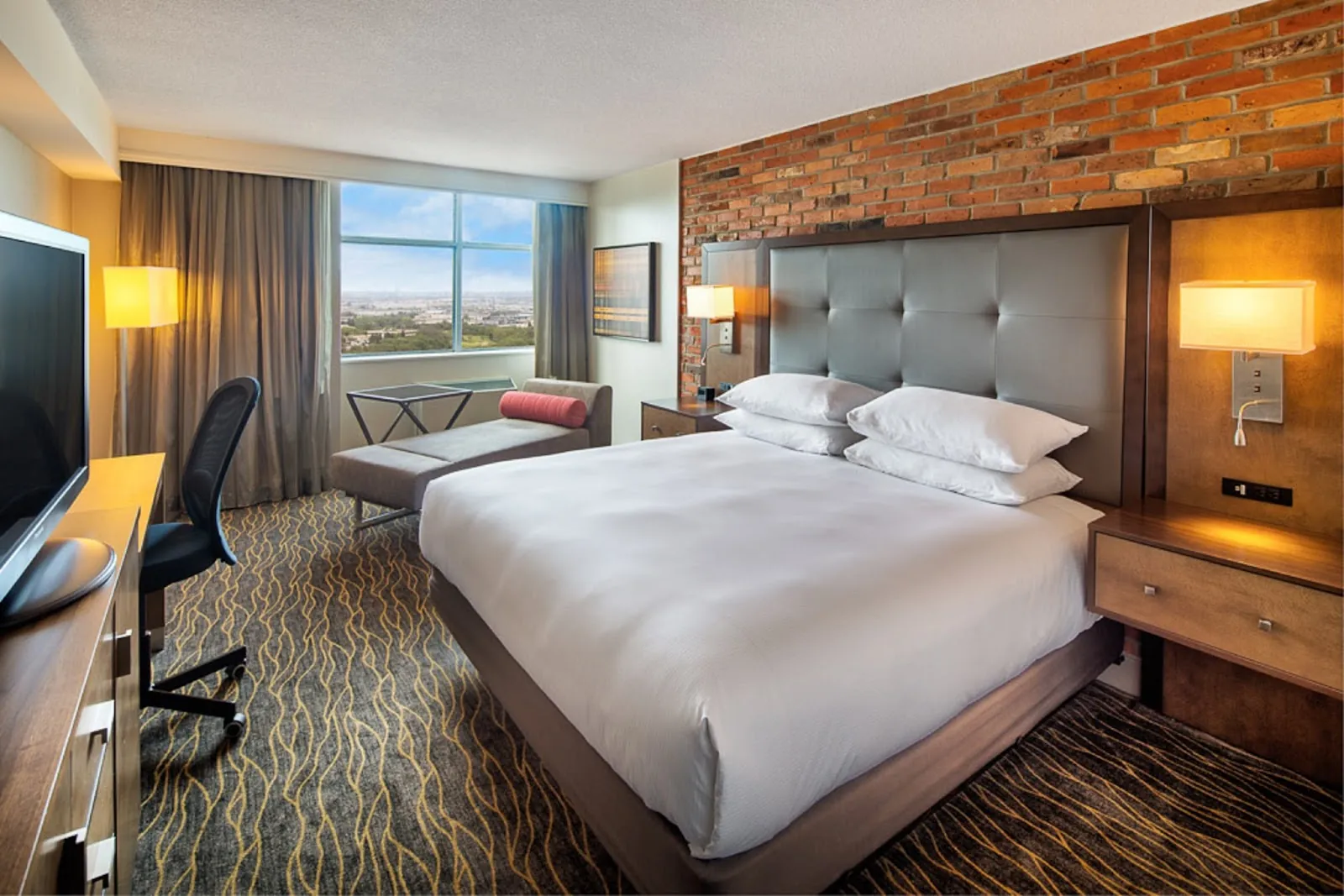 DoubleTree by Hilton Toronto Airport, hotel at 925 Dixon Road in Etobicoke, Toronto