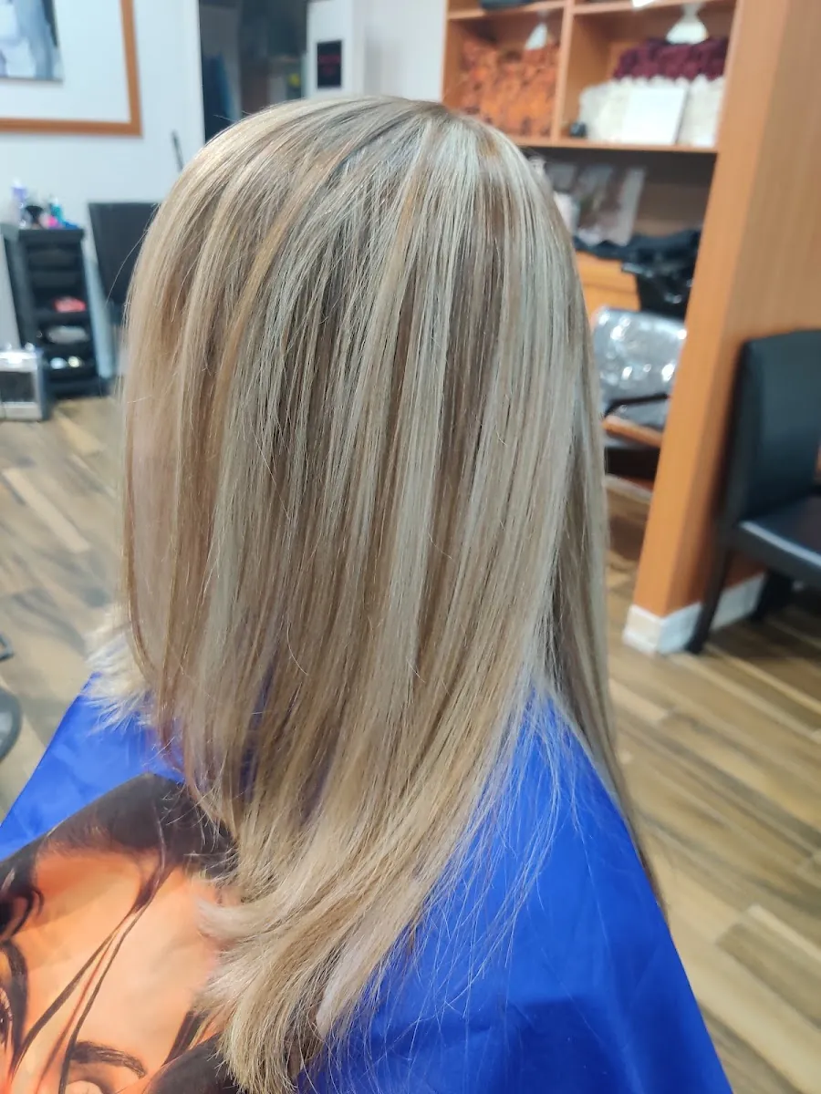 Eli´s Salon, hair salon at 500 Rexdale Boulevard in Etobicoke, Toronto