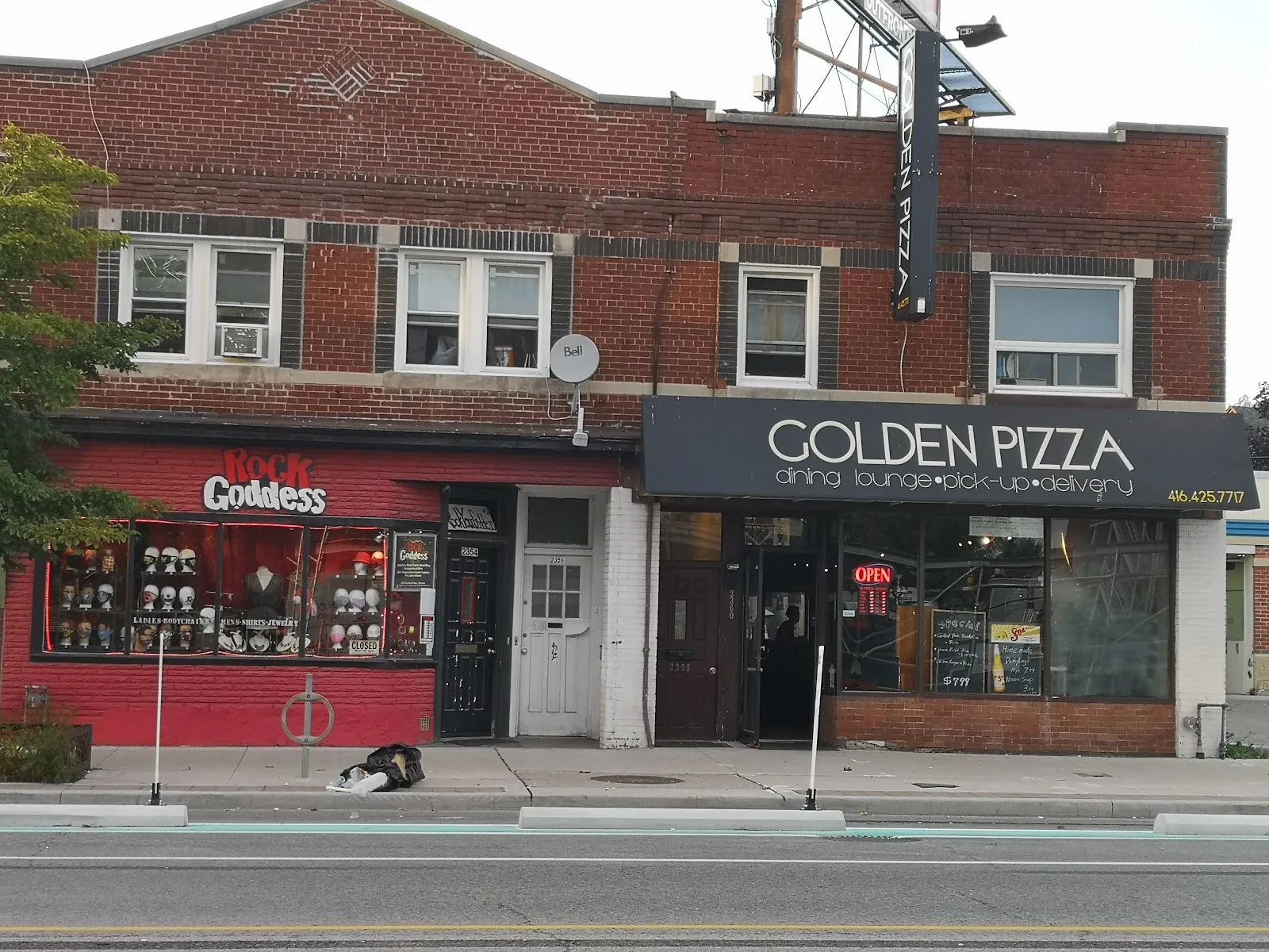 Golden Pizza, italian kitchen at 2360 Danforth Avenue in East York, Toronto