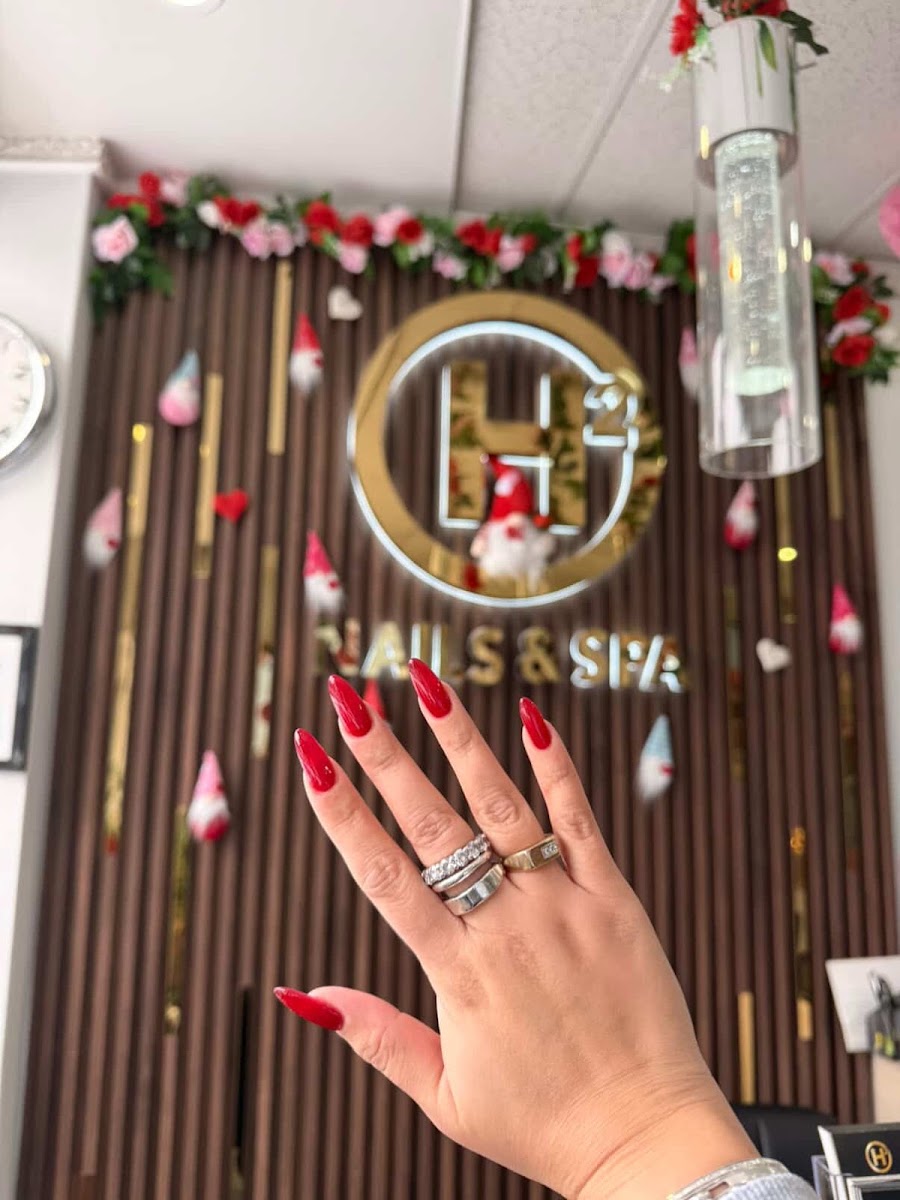 H2 Nails & Spa, beauty salon at 5311 Yonge Street in North York, Toronto