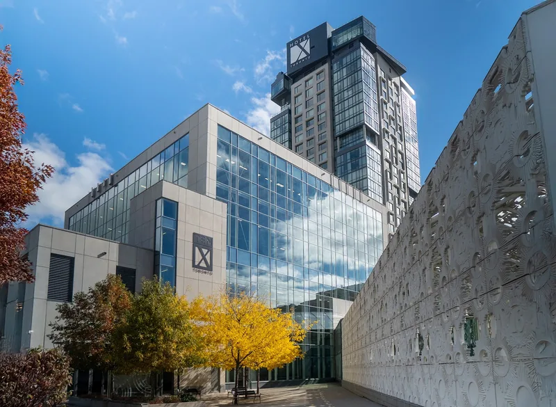 Hotel X Toronto, hotel at 111 Princes' Boulevard in Old Toronto, Toronto