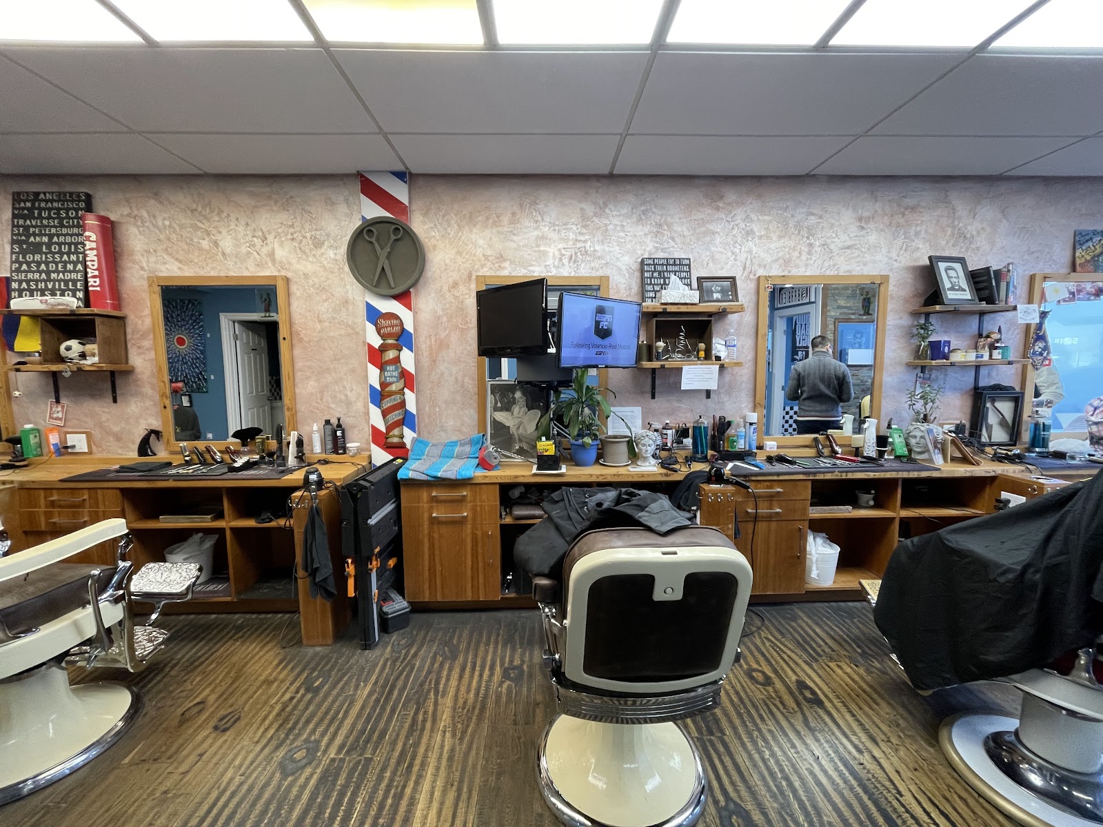 i BARBIERI, hair salon at 3524 Bathurst Street in North York, Toronto