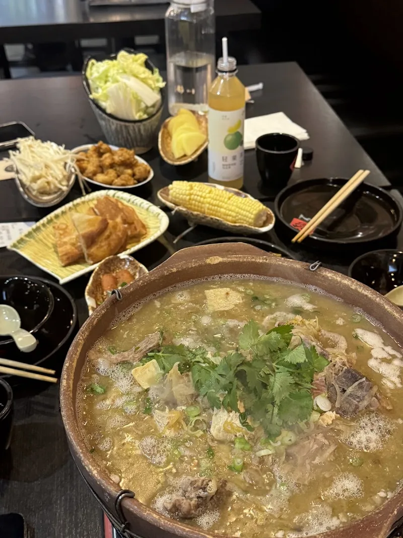 大个子羊汤王 Lamb Soup Noodle House, chinese kitchen at 4750 Yonge Street in North York, Toronto