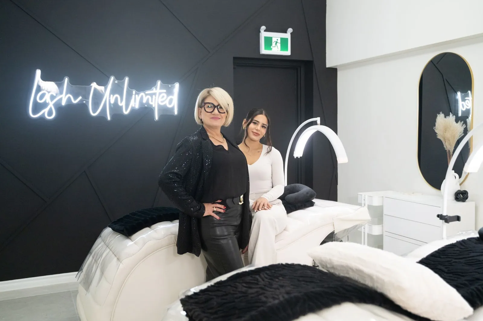 Lash Unlimited, beauty salon at 3810 Bloor Street West in Etobicoke, Toronto