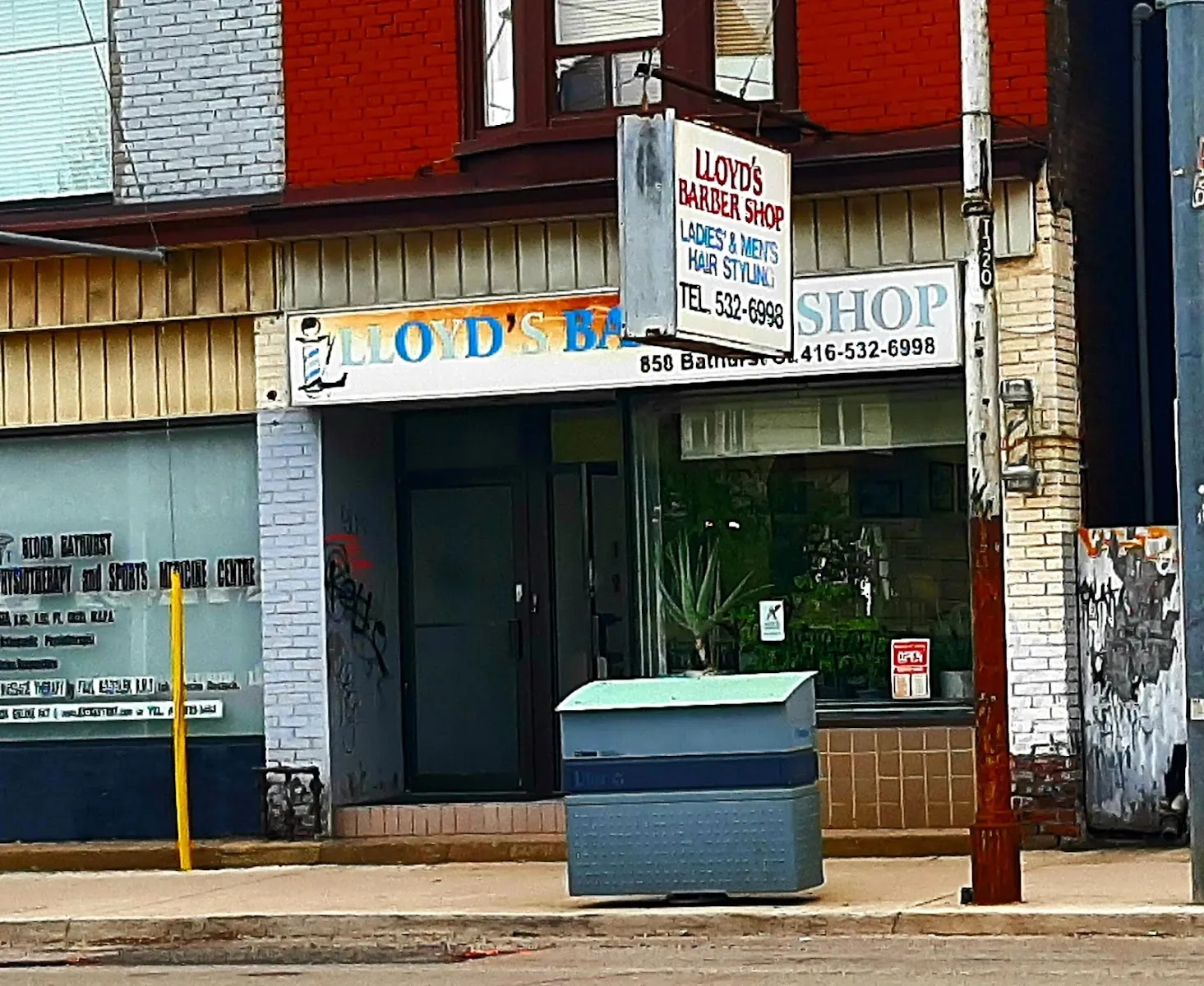 Lloyd's Barber Shop, hair salon at 85 Bathurst Street in Old Toronto, Toronto