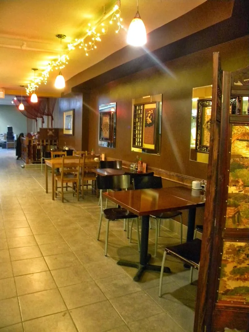 Mother's Dumplings, chinese kitchen at 421 Spadina Avenue in Old Toronto, Toronto