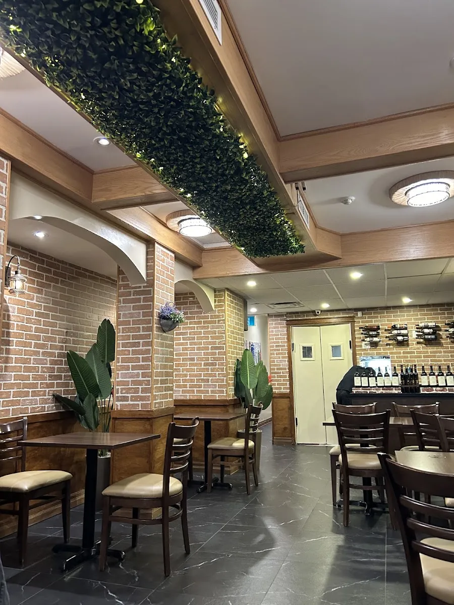 Nang Saigon, vietnamese kitchen at 450 Bloor Street West in Old Toronto, Toronto