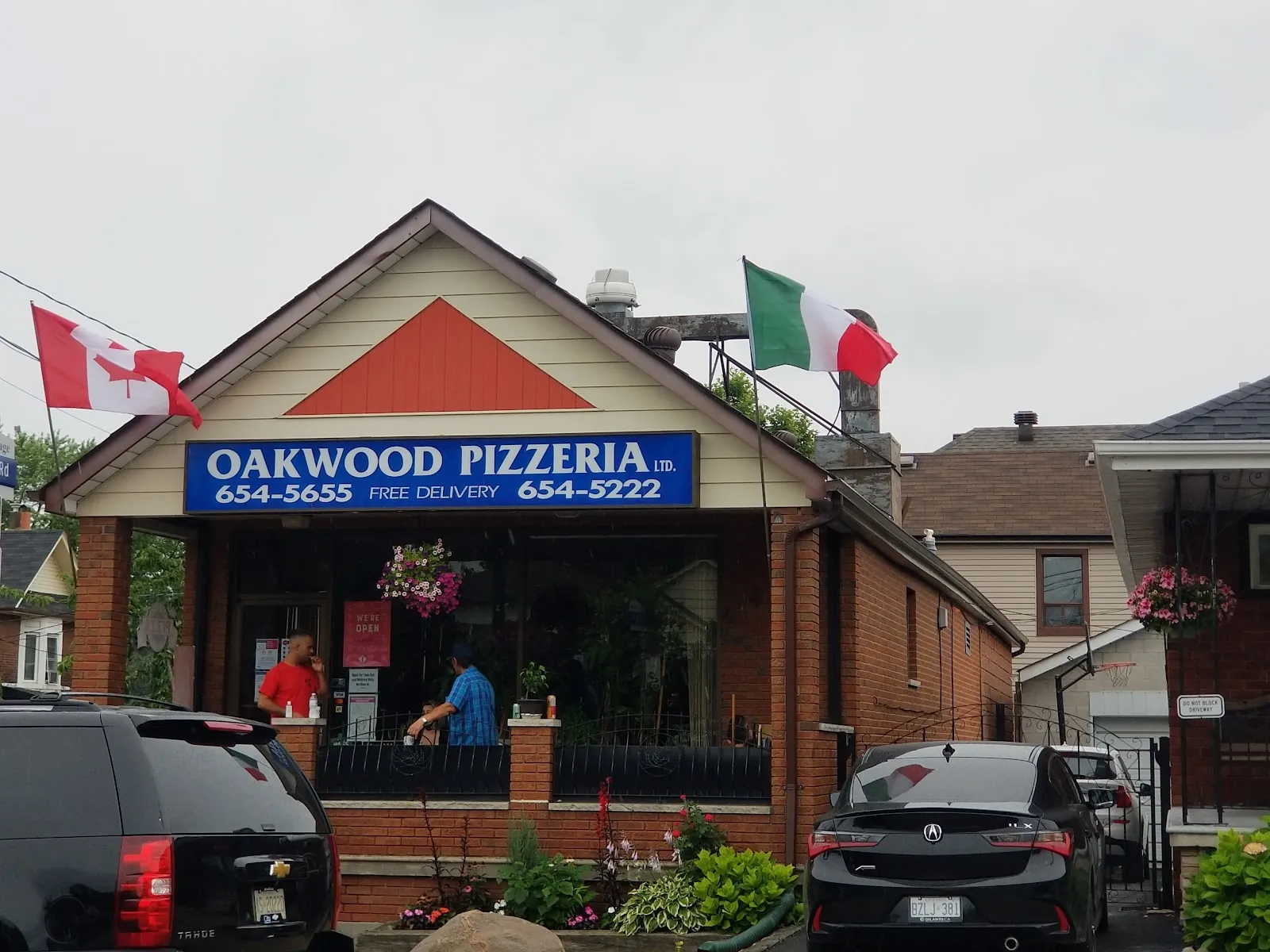 Oakwood Pizzeria, italian kitchen at 434 Oakwood Avenue in York, Toronto