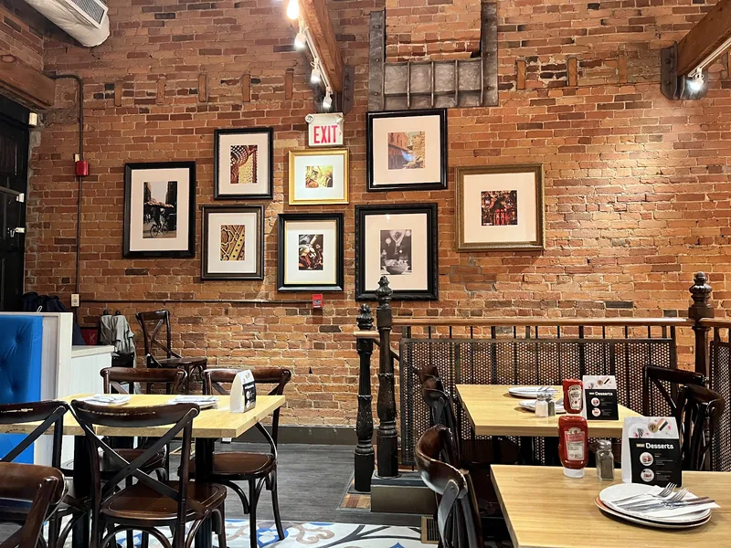 Paramount Middle Eastern Kitchen, middle eastern kitchen at 253 Yonge Street in Old Toronto, Toronto