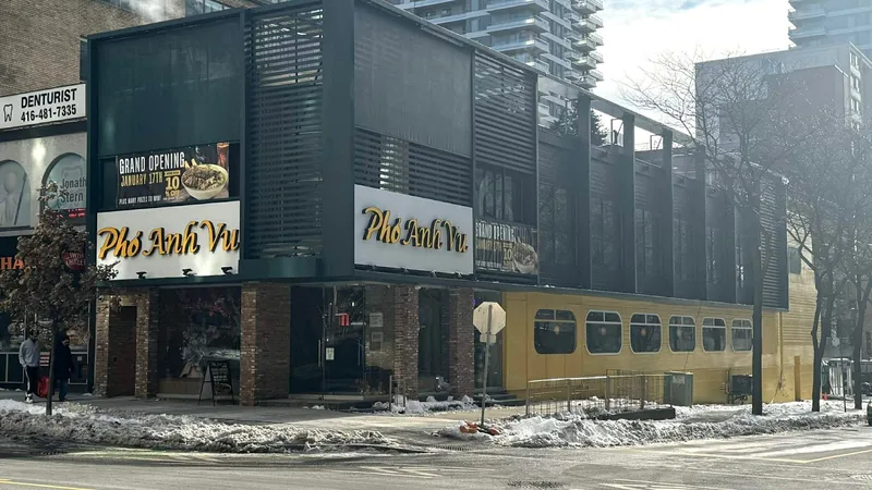 Pho Anh Vu Midtown, vietnamese kitchen at 45 Eglinton Avenue East in Old Toronto, Toronto