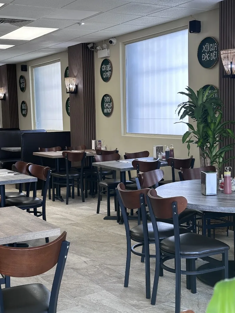 Pho Golden Star, vietnamese kitchen at 2532 Saint Clair Avenue West in York, Toronto