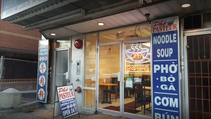 Pho Pasteur Restaurant, vietnamese kitchen at 525 Dundas Street West in Old Toronto, Toronto