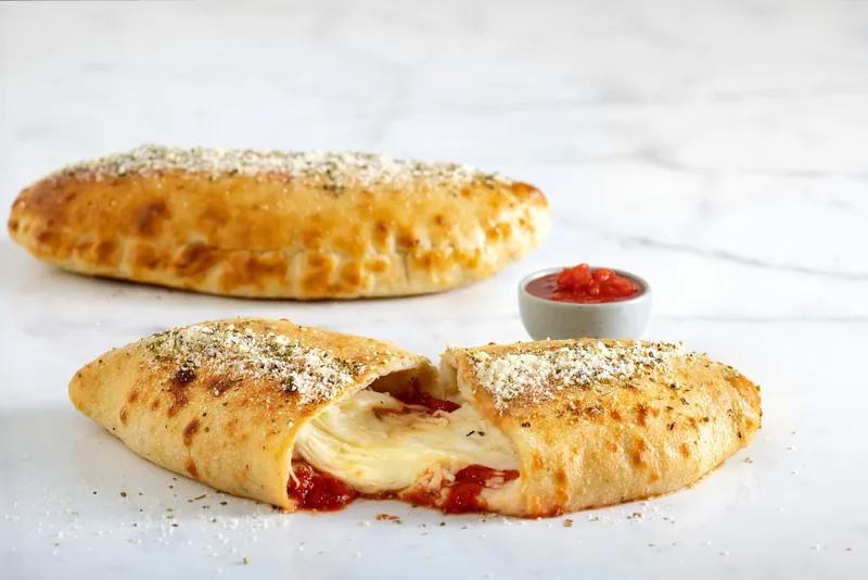 Pizzaiolo, italian kitchen at 2640 Saint Clair Avenue East in East York, Toronto
