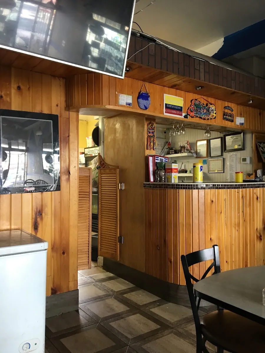 Pupuseria Salvadorena & Authentic Mexican Foods, mexican kitchen at 2459 Finch Avenue West in Etobicoke, Toronto