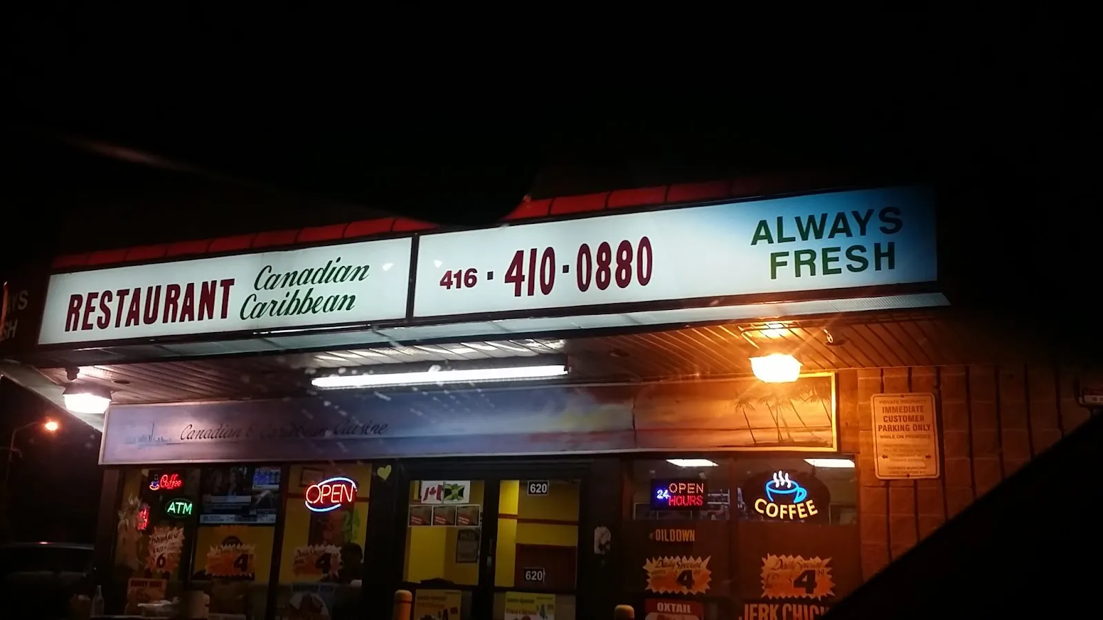 Restaurant Canadian Caribbean, caribbean kitchen at 620 Vaughan Road in York, Toronto