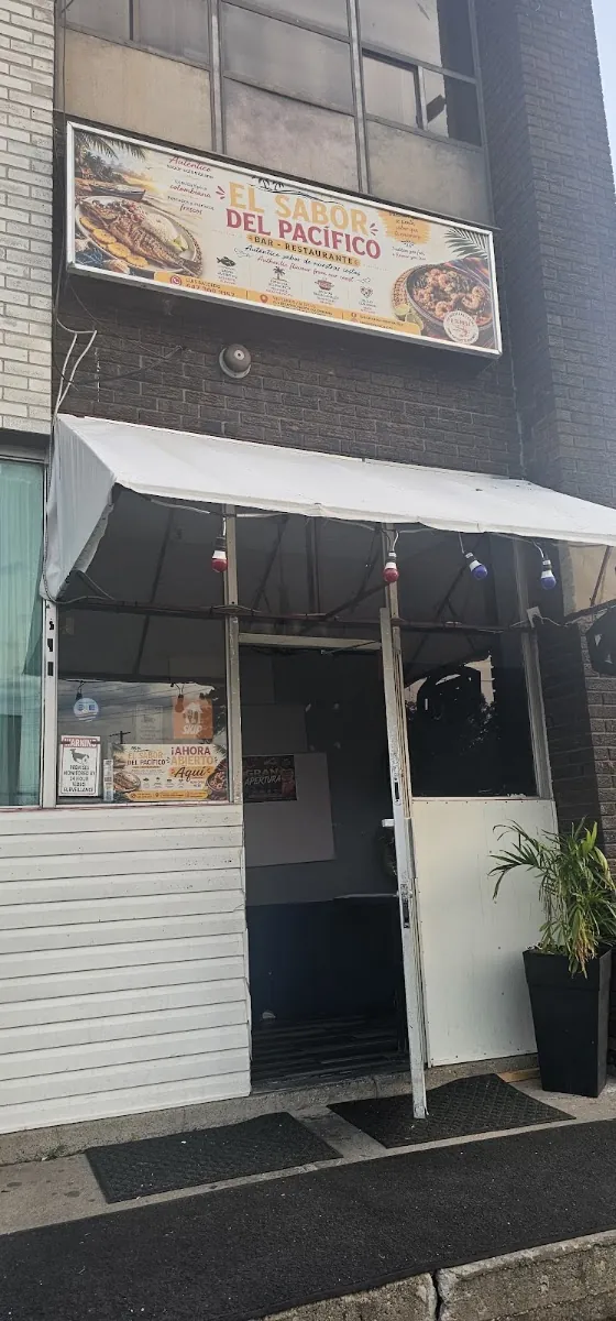 Sabor del Pacifico, latin american kitchen at 415 Oakdale Road in North York, Toronto