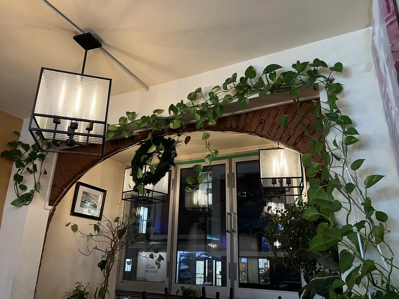Saigon Lotus, vietnamese kitchen at 6 Saint Andrew Street in Old Toronto, Toronto