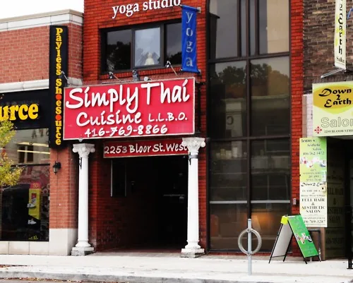 Simply Thai Cuisine, thai kitchen at 2253 Bloor Street West in Old Toronto, Toronto