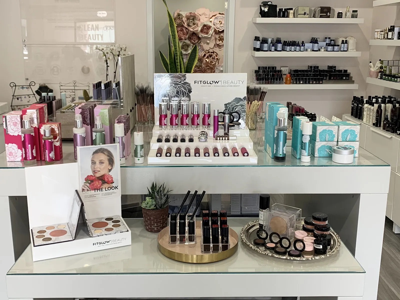 Source Organics, beauty salon at 34 Vaughan Road in Old Toronto, Toronto