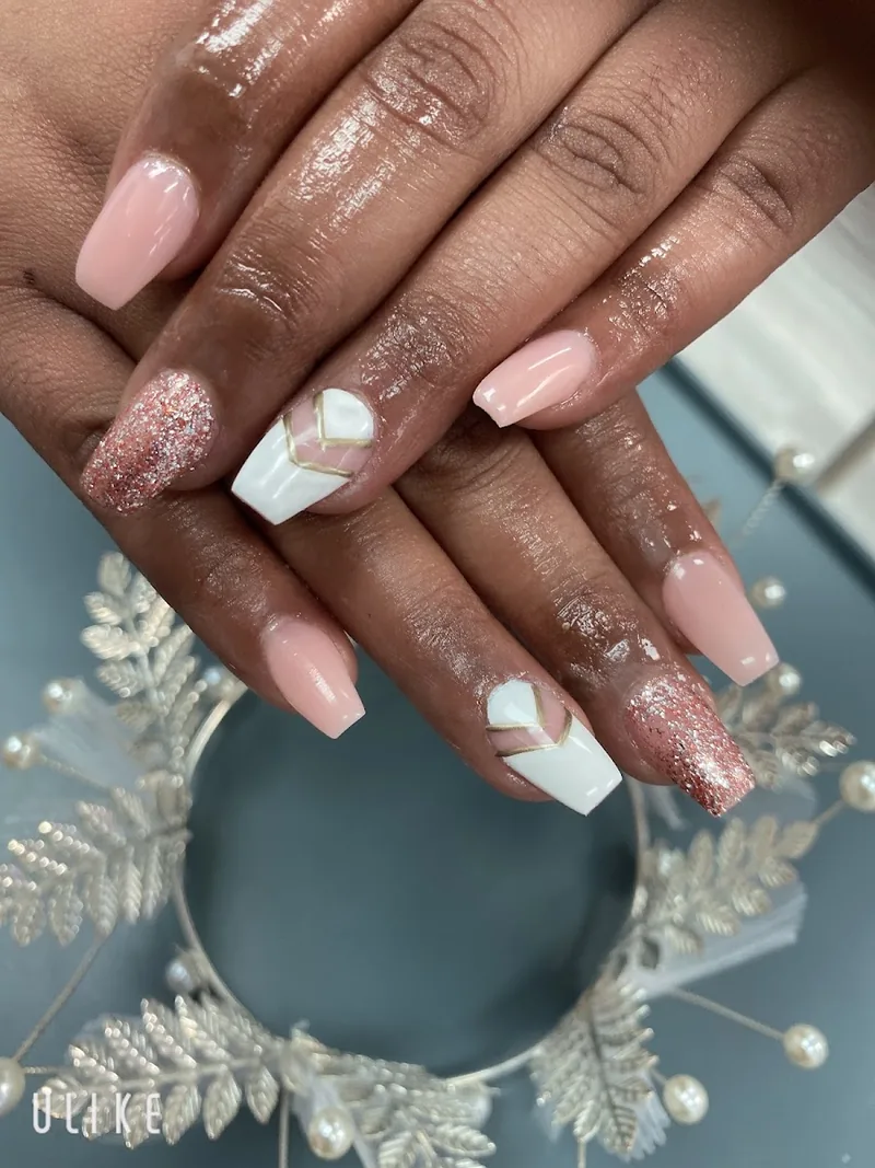 Super Star Nails & HAir