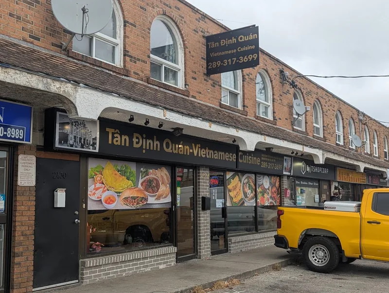 TÂN ĐỊNH QUÁN RESTAURANT, vietnamese kitchen at 2428 Saint Clair Avenue West in York, Toronto