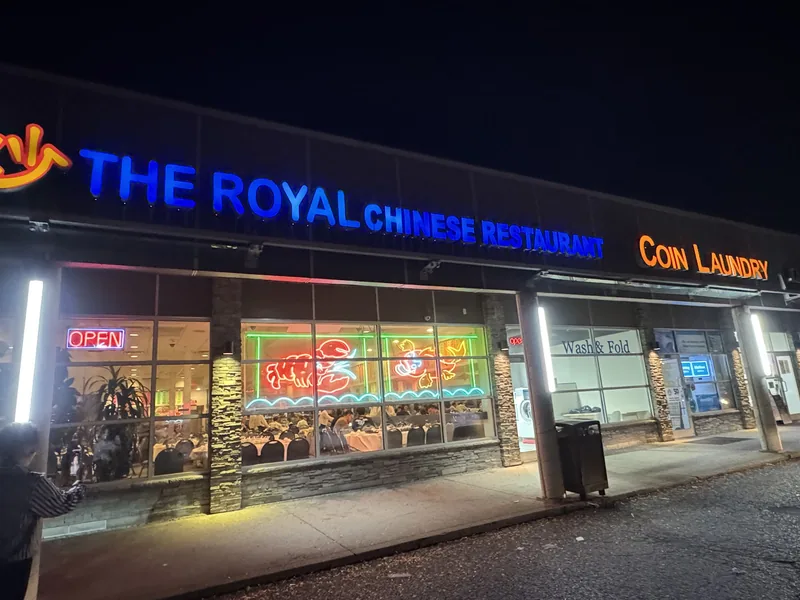 The Royal Chinese Restaurant, chinese kitchen at 3587 Sheppard Avenue East in Scarborough, Toronto