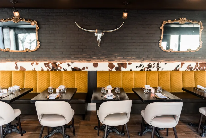Vos Restaurante Argentino-Lakeshore, latin american kitchen at 2083 Lake Shore Boulevard West in Etobicoke, Toronto