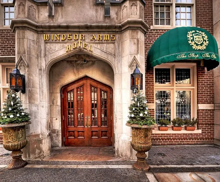 Windsor Arms Hotel, hotel at 18 St Thomas Street in Old Toronto, Toronto